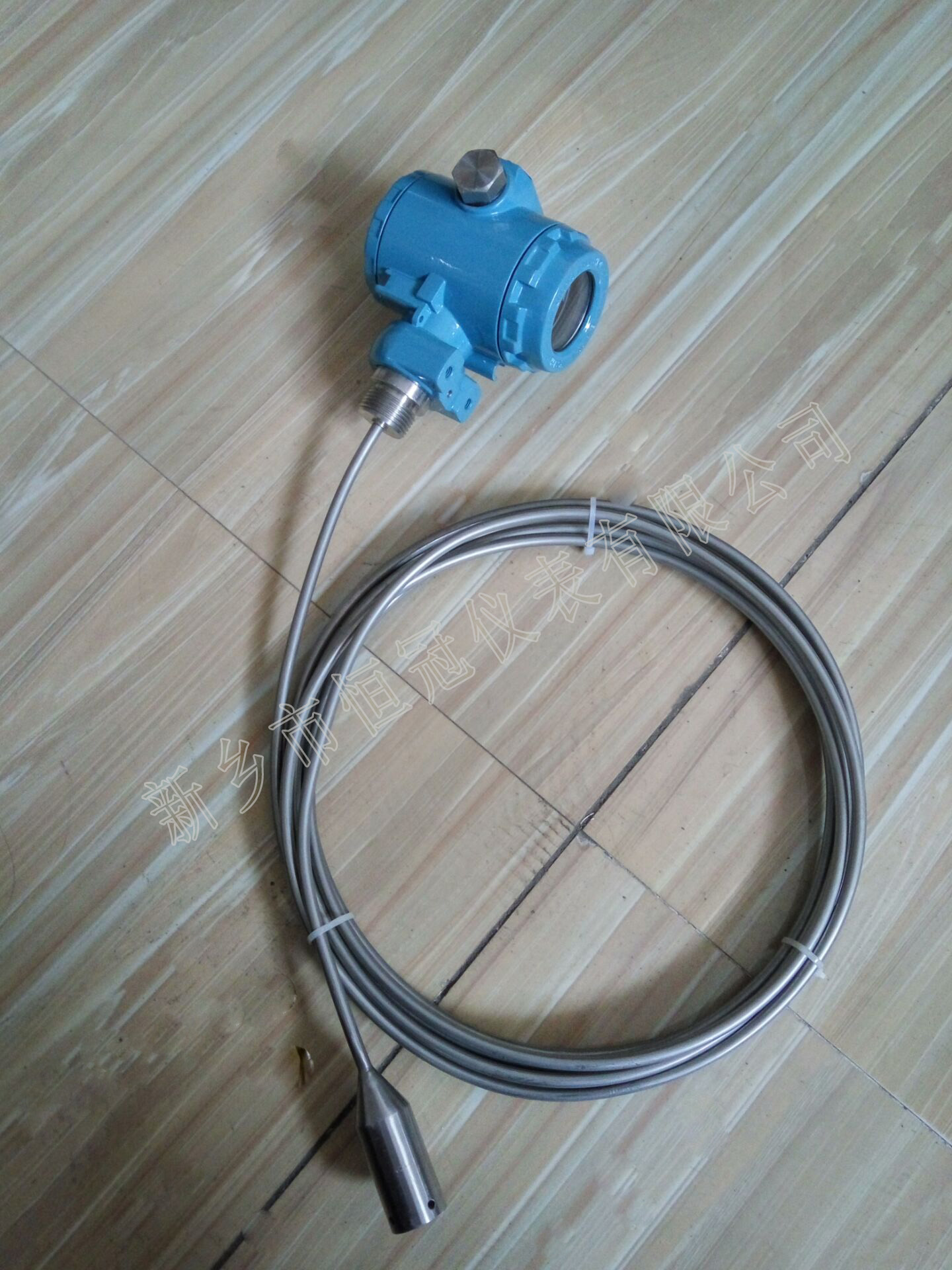 江蘇省訂制的智能油位傳感器（鋼纜型）已發(fā)貨，杜經(jīng)理您保持手機暢通，以方便接收